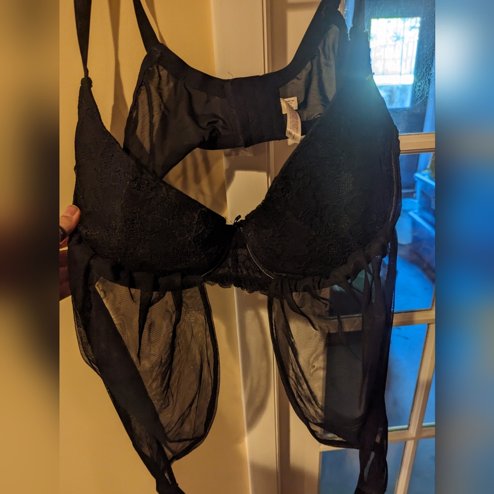 Cacique sexy bra with ties 46dd